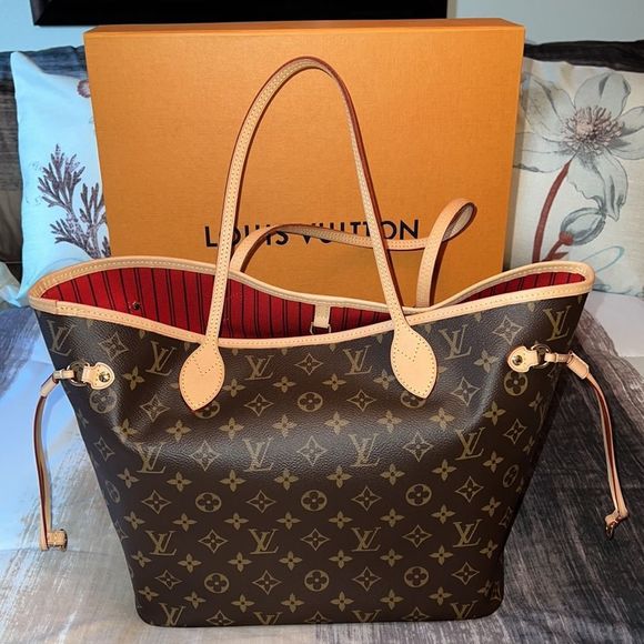 SOLD Louis Vuitton Monogram Neverfull MM Handbag - Picture 1 of 15